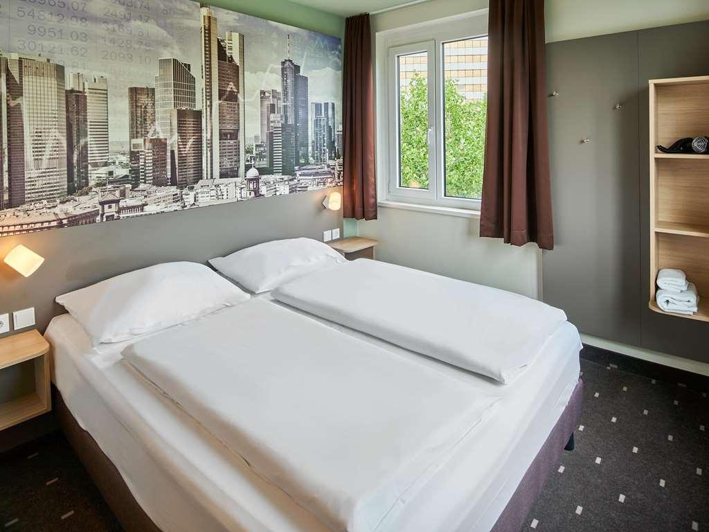 فندق بي آند بي فرانكفورت-ويست الغرفة الصورة